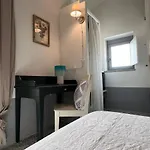 Maria Cristina בית הארחה 4*