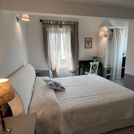 Maria Cristina 4*